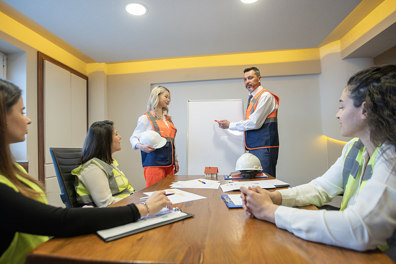 Safety Consultant Image
